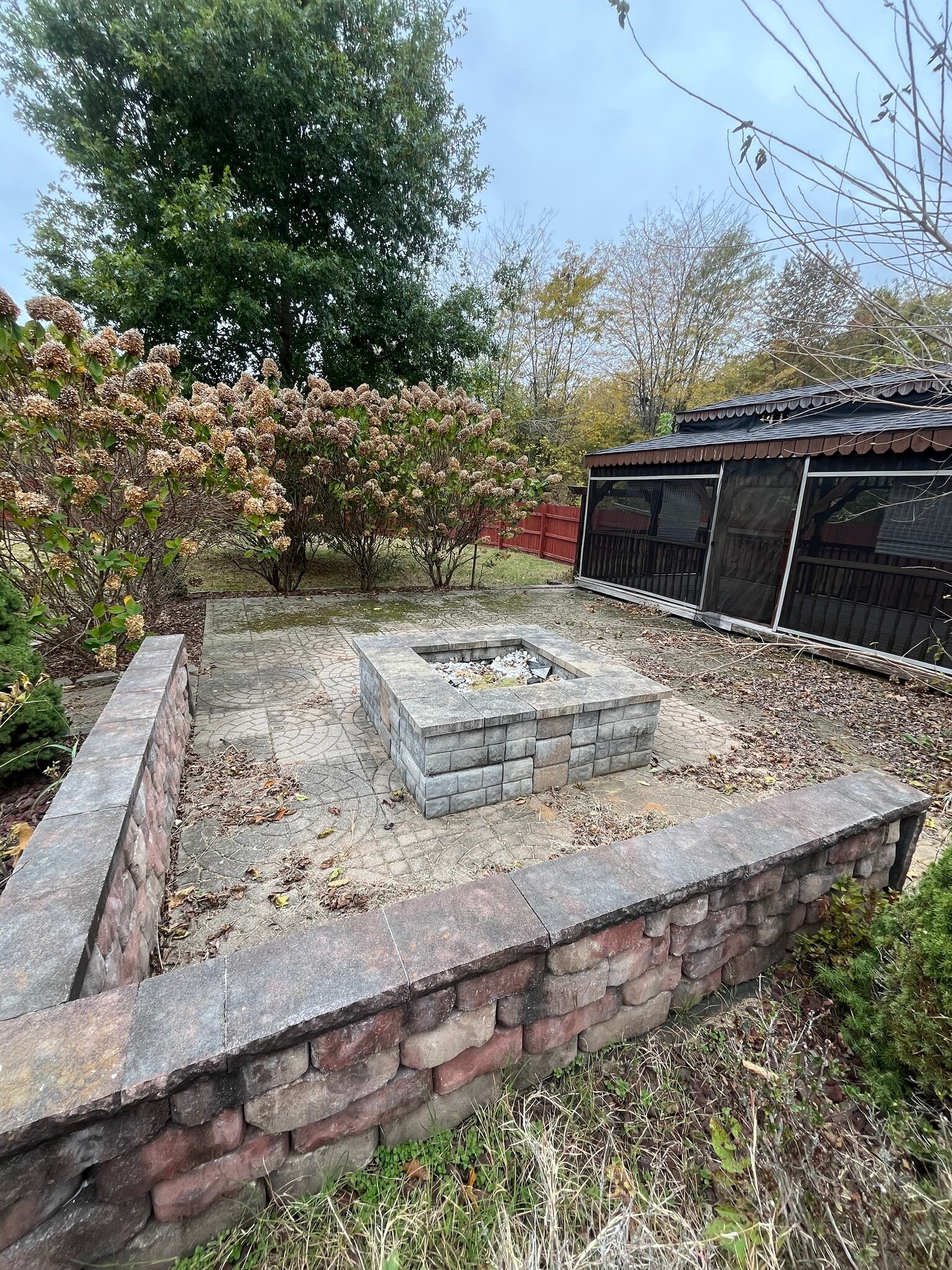 Building Photo - 782 Fire Break Dr