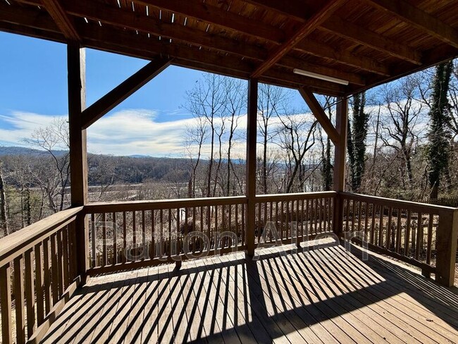 Building Photo - 12 Conscious Way