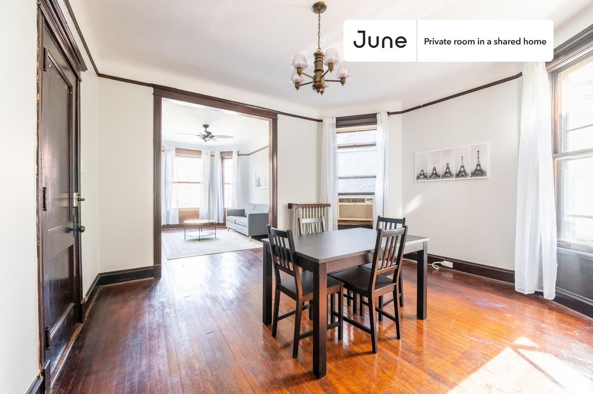 Building Photo - Room in Shared 3 bed/1 bath home