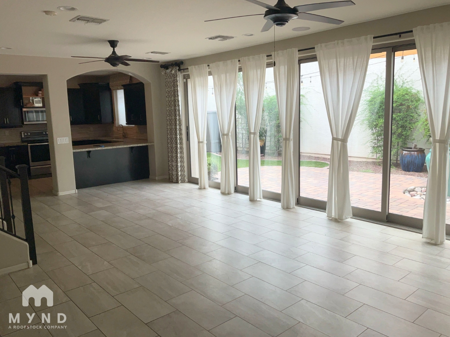 Building Photo - 9430 S 34th Ln