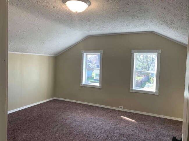 Master bedroom - 115 E 17th St