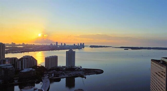 Building Photo - 951 Brickell Ave