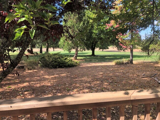 Building Photo - 3/2 home in Lake Wildwood Gated Community, Penn Valley, CA 95946