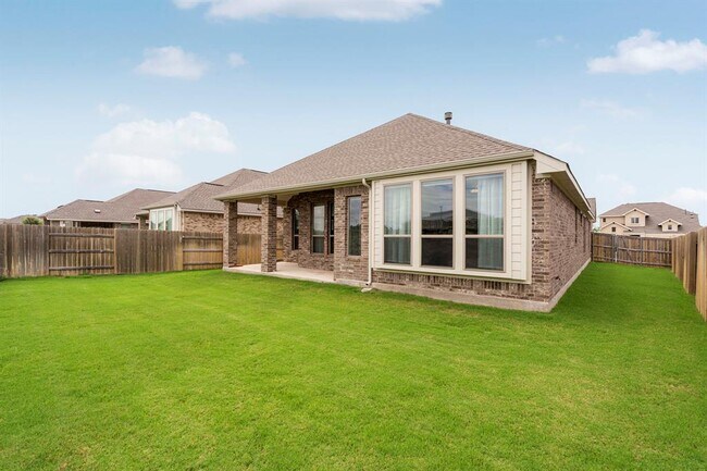 Building Photo - 1144 Cathedral Oaks Dr