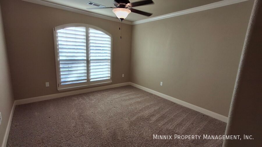 Building Photo - 7904 Legacy Pkwy