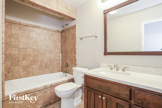 Building Photo - 4817 Crest Drive