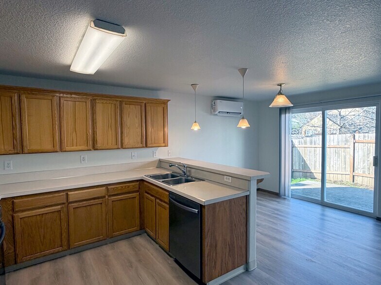 Building Photo - 1139 2nd St NW