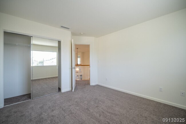 Building Photo - 4 Bed 3 Bath in Ocean Pointe