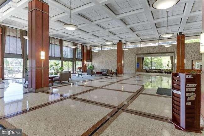 Building Photo - 5501 Seminary Rd