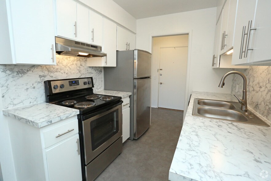 The Ivanhoe Apartments 15291537 Pine Valley Blvd Ann Arbor MI 48104