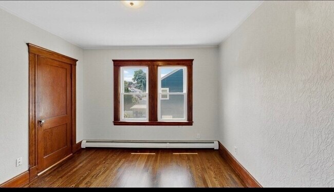 Building Photo - 1274 Washington St