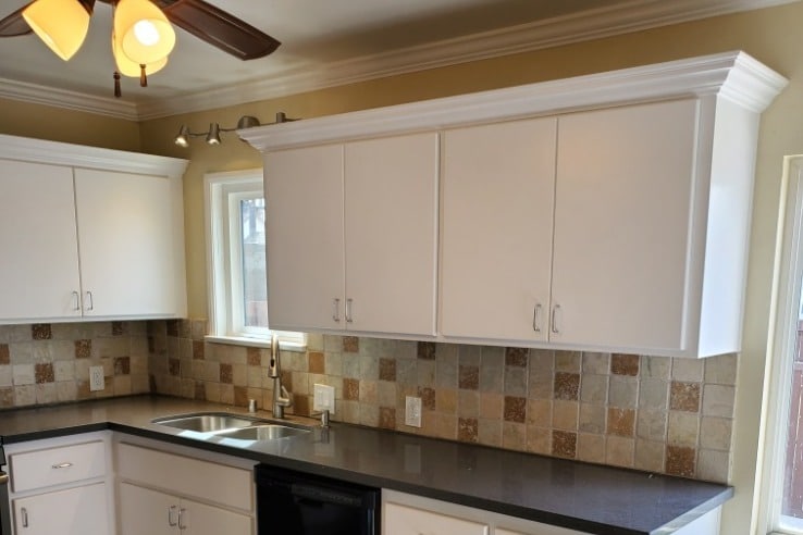 Building Photo - 421 N Ditmar St