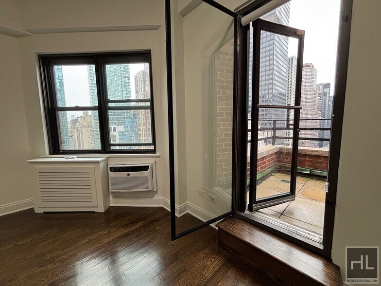 Building Photo - EAST 57 STREET