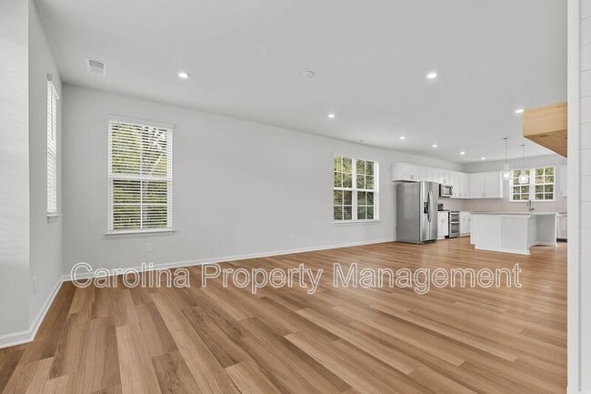 Building Photo - 10138 Hemingway Pl