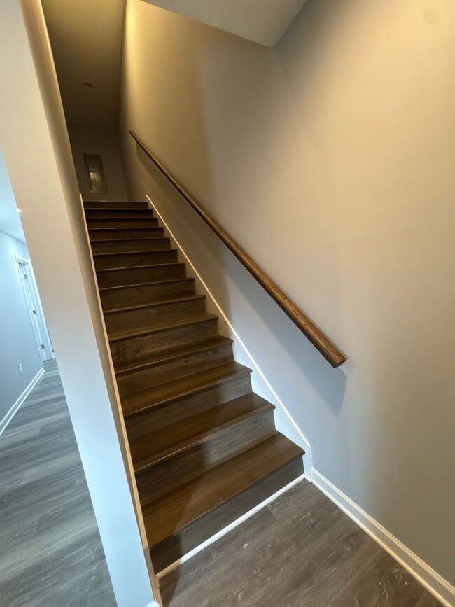 Building Photo - 315 Davis St