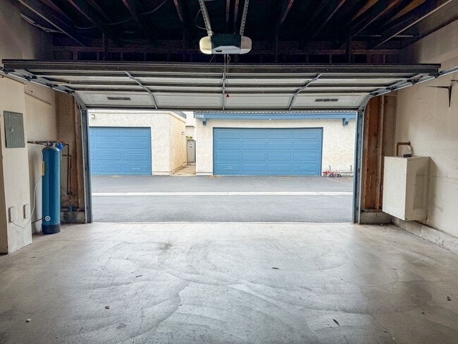 Building Photo - 2605 Explorer Cove