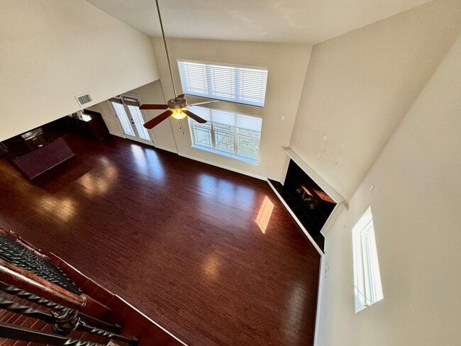 Building Photo - 4-Bedroom Home Ready 07-10-26!! Gourmet Kitchen - Fenced Backyard - Pet Friendly!