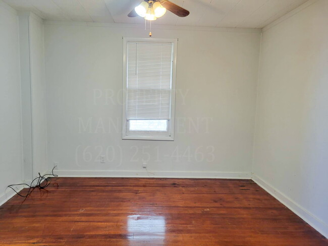 Building Photo - Charming 2-Bed 1-Bath Home in Coffeyville