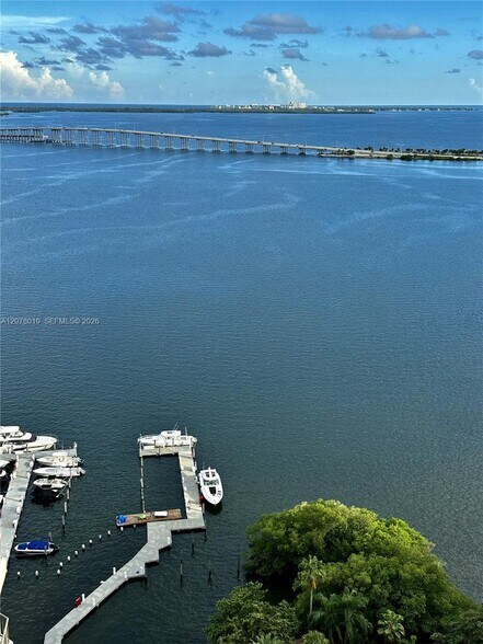 Building Photo - 1581 Brickell Ave