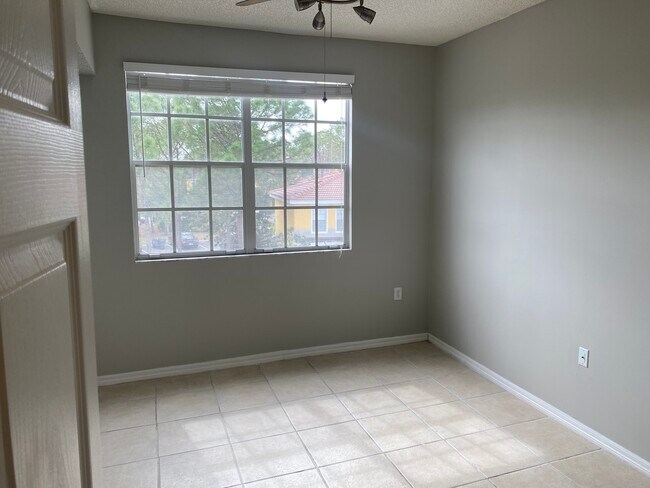 Building Photo - 5551 Bentgrass Dr