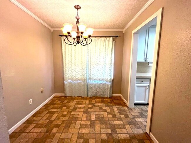 Building Photo - 2816 Orlando Rd