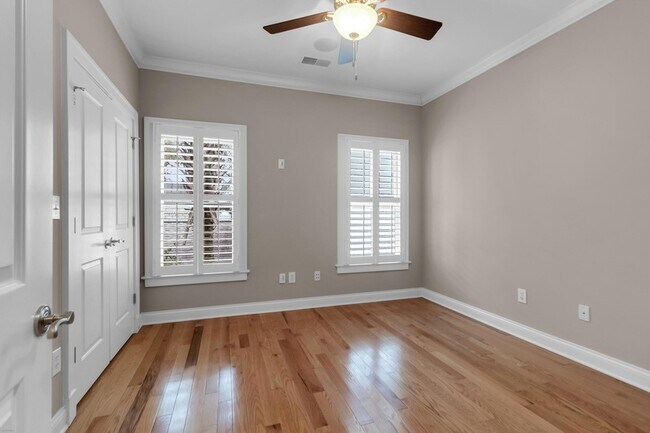 Building Photo - 612 Daggett St