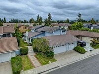 Building Photo - 8 Sparrowhawk