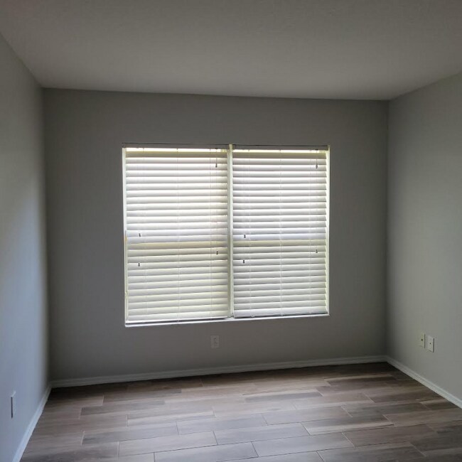 Building Photo - 5057 Gandross Ln