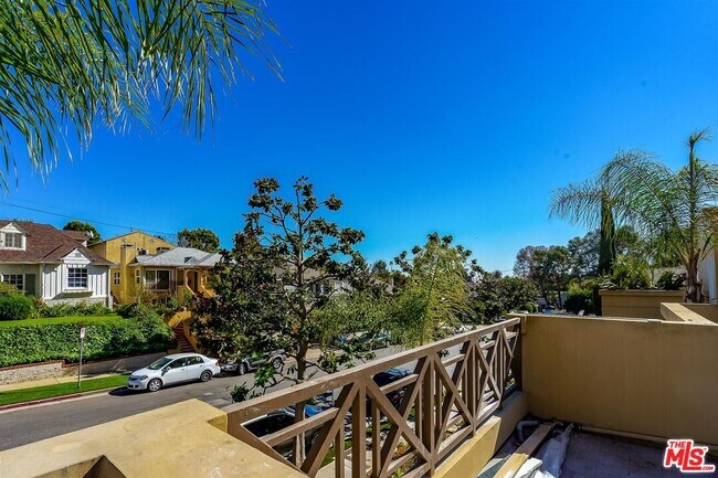 Building Photo - 10555 Ashton Ave