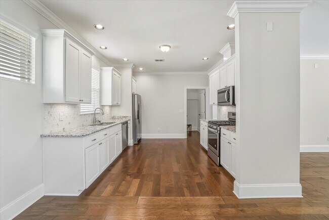 Building Photo - 1743 Brush Hill Rd