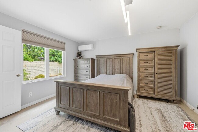 Building Photo - 29107 Hillrise Dr