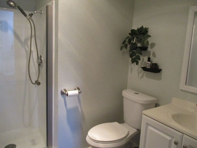 Building Photo - Desirable Mission Valley 2Bdr 2BA Condo!