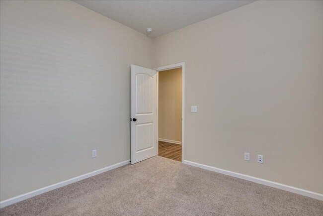 Building Photo - 5286 Copse Dr