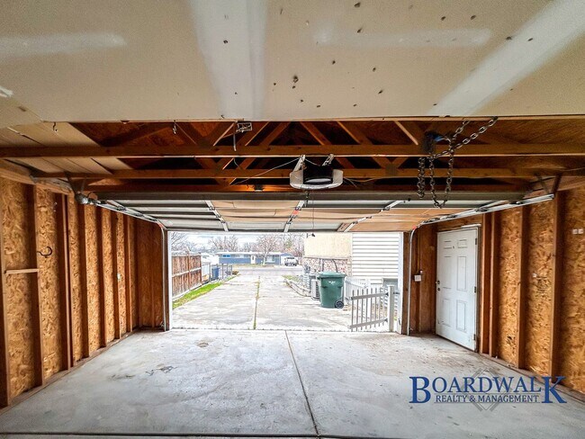 Building Photo - 3140 S 3200 W