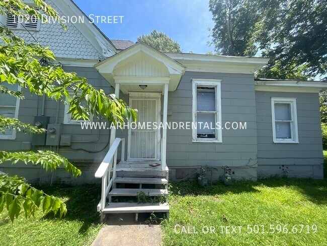 Building Photo - 1020 Division St