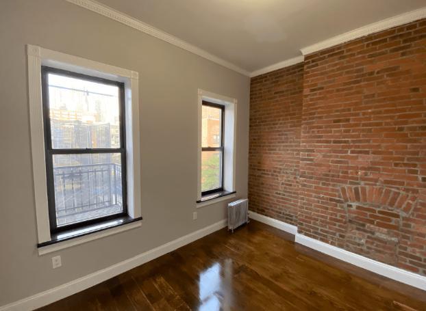 Building Photo - True 3 Bedroom, Renovated, Washer Dryer IN...