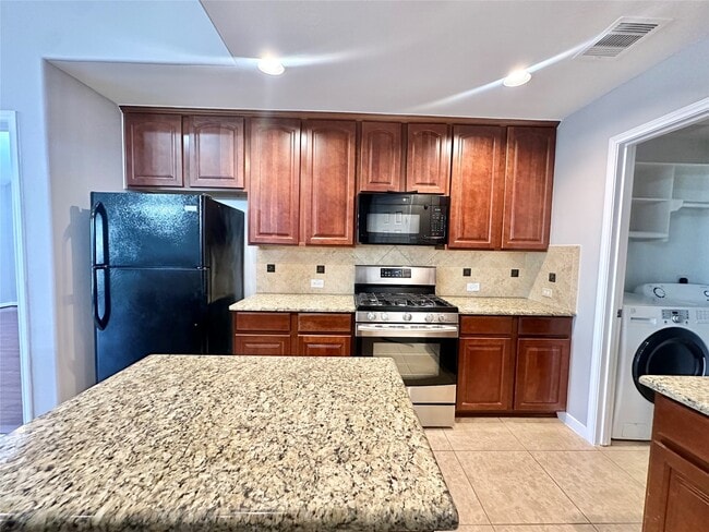 Building Photo - 6415 Virginia Fields Dr