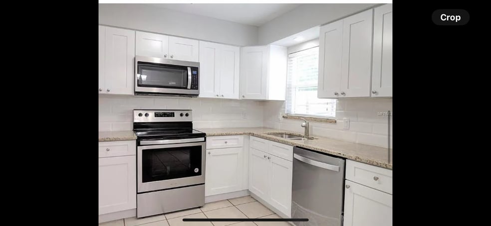 Building Photo - 2749 Sweet Springs St