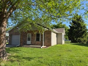 Building Photo - 928 Golden Ct