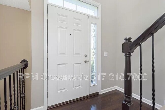 Building Photo - 9042 Mercer Dr