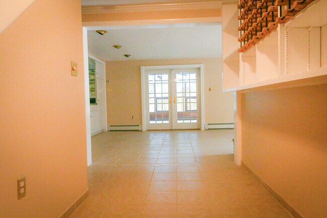 LL - lower level - 264 Long Meadow Rd