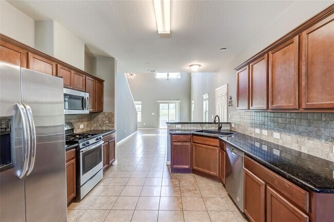 Building Photo - 1620 Bryant Dr