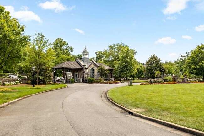 Building Photo - 6 Portrush Ct