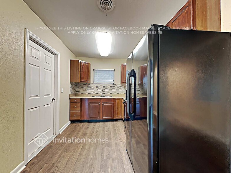 Building Photo - 5512 102nd Ave N