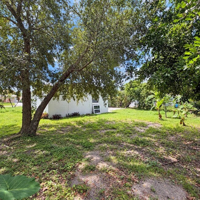 Building Photo - 1111 Cherokee Ave