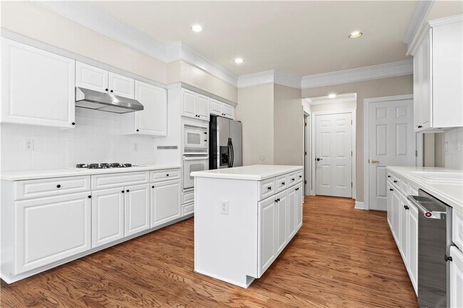Building Photo - 408 Wellwood Way