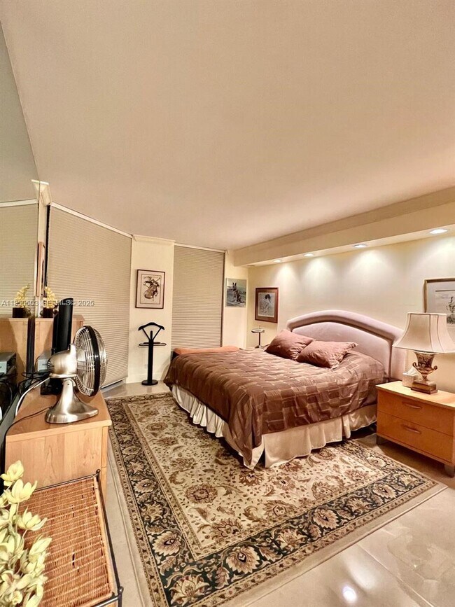 Building Photo - 20191 E Country Club Dr