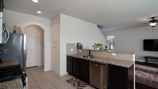 Building Photo - 1501 Treeta Trail