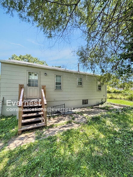 Building Photo - 6149 Jackson Ave