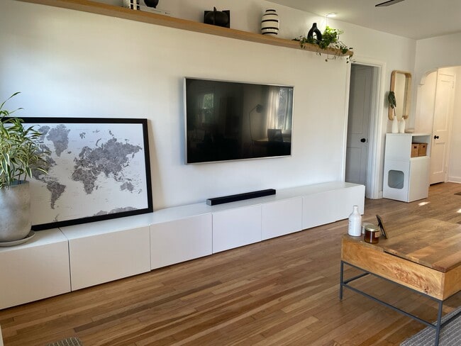 Building Photo - 1614 E 50th St